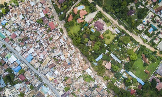 VIOLENCIA SIMBÓLICA EN LA HEGEMONÍA NEOLIBERAL.